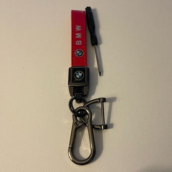 BMW Key Fob Keychain in Red Leather with Logo NWT - Picture 3 of 4